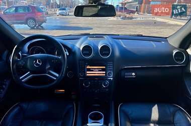 Внедорожник / Кроссовер Mercedes-Benz M-Class 2010 в 