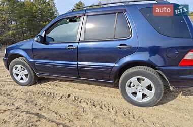 Внедорожник / Кроссовер Mercedes-Benz M-Class 1997 в 