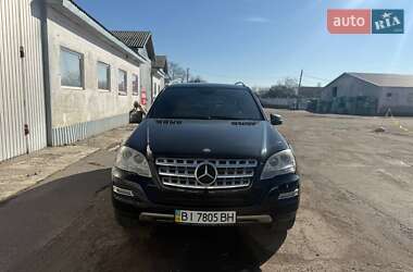 Mercedes-Benz M-Class 2011 Mercedes-Benz M-Class 2011
