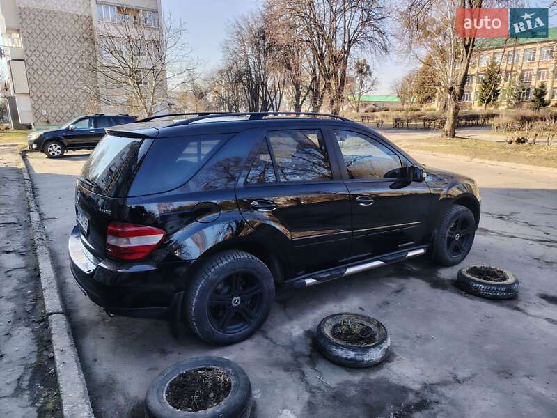 Внедорожник / Кроссовер Mercedes-Benz M-Class 2006 в Шептицькому