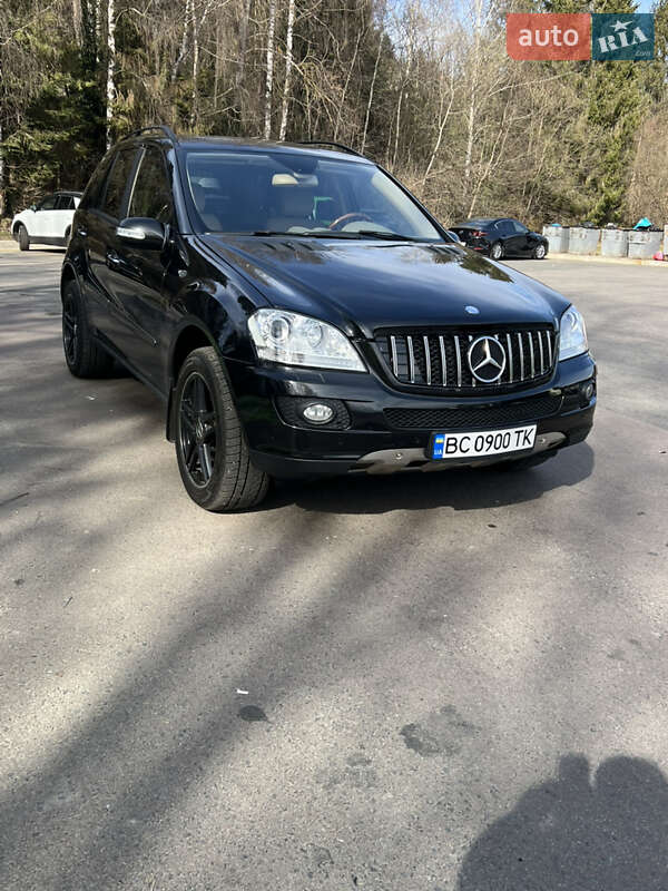 Внедорожник / Кроссовер Mercedes-Benz M-Class 2006 в Сколе