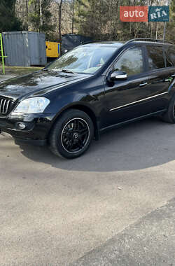 Внедорожник / Кроссовер Mercedes-Benz M-Class 2006 в 