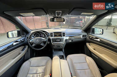 Внедорожник / Кроссовер Mercedes-Benz M-Class 2012 в 
