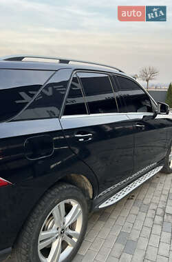 Позашляховик / Кросовер Mercedes-Benz M-Class 2012 в 