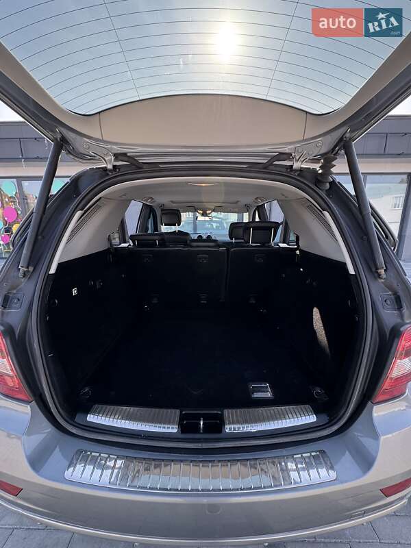 Внедорожник / Кроссовер Mercedes-Benz M-Class 2010 в Ужгороде