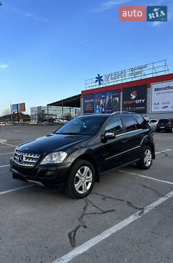 Mercedes-Benz M-Class 2009 Mercedes-Benz M-Class 2009