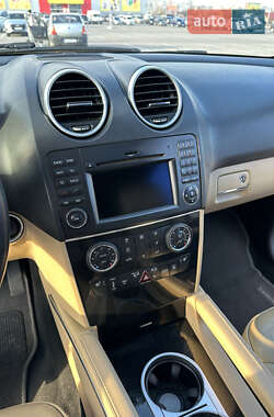 Внедорожник / Кроссовер Mercedes-Benz M-Class 2009 в 