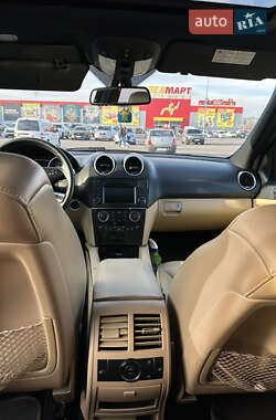 Внедорожник / Кроссовер Mercedes-Benz M-Class 2009 в 