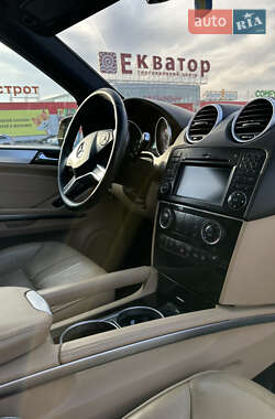 Внедорожник / Кроссовер Mercedes-Benz M-Class 2009 в 