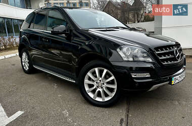 Mercedes-Benz M-Class 2010