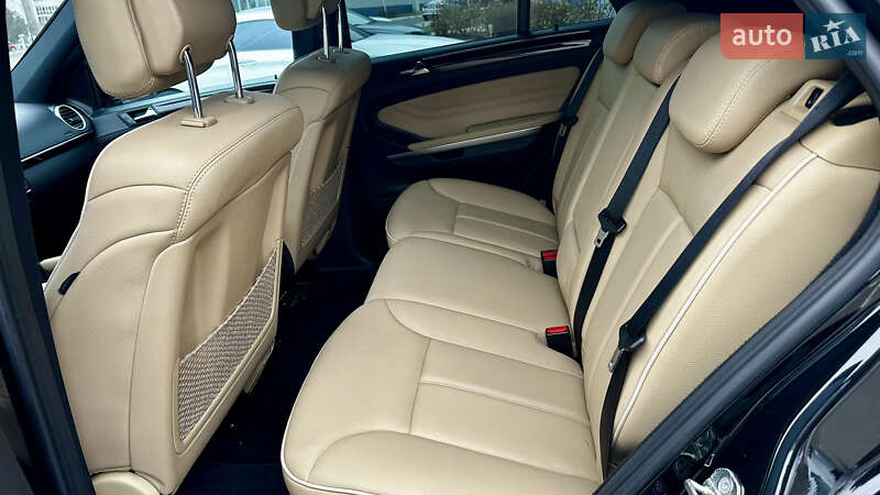 Внедорожник / Кроссовер Mercedes-Benz M-Class 2010 в Одессе