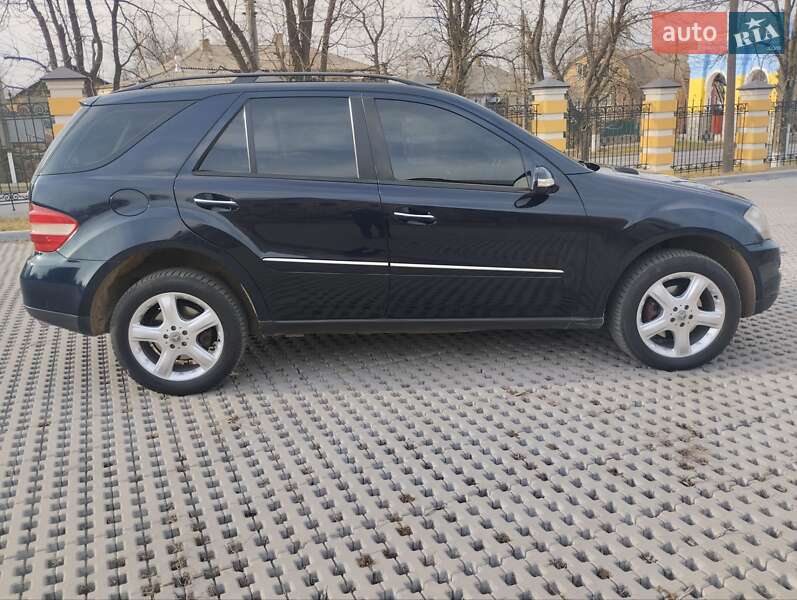 Внедорожник / Кроссовер Mercedes-Benz M-Class 2006 в Тульчине