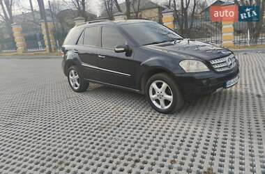 Внедорожник / Кроссовер Mercedes-Benz M-Class 2006 в 