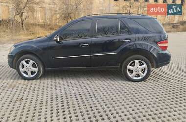 Внедорожник / Кроссовер Mercedes-Benz M-Class 2006 в 