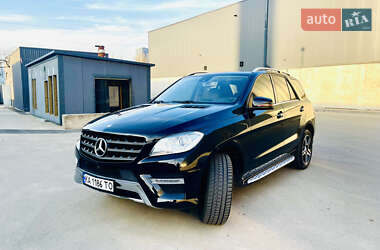 Позашляховик / Кросовер Mercedes-Benz M-Class 2014 в Києві