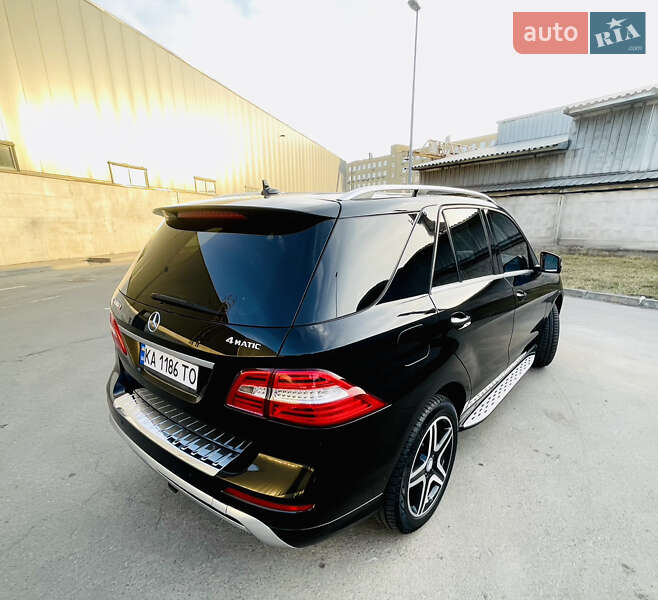 Внедорожник / Кроссовер Mercedes-Benz M-Class 2014 в Киеве