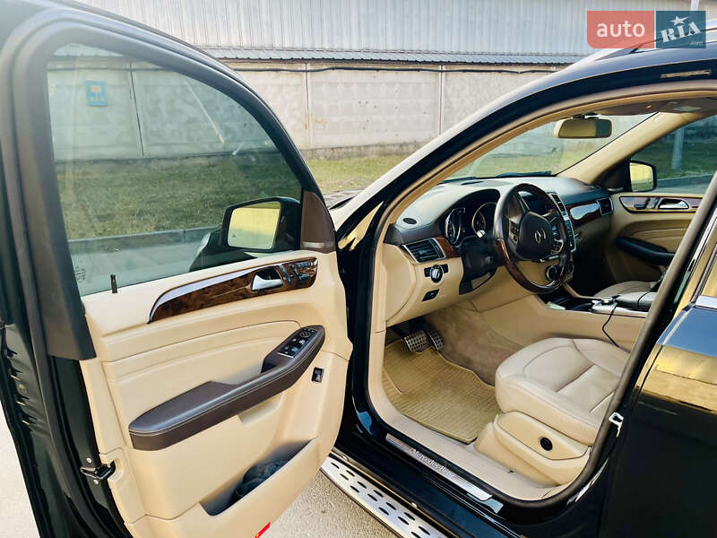 Внедорожник / Кроссовер Mercedes-Benz M-Class 2014 в Киеве