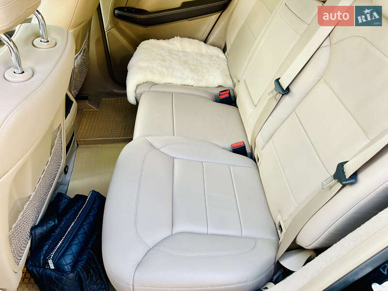 Внедорожник / Кроссовер Mercedes-Benz M-Class 2014 в Киеве