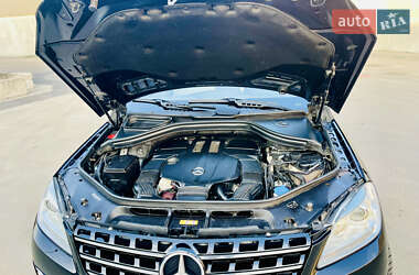 Внедорожник / Кроссовер Mercedes-Benz M-Class 2014 в 