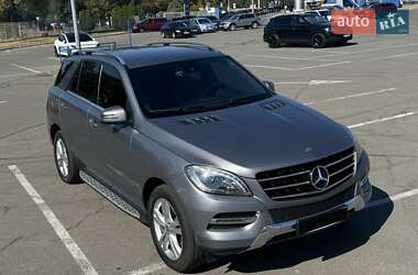 Внедорожник / Кроссовер Mercedes-Benz M-Class 2013 в Днепре