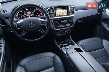 Внедорожник / Кроссовер Mercedes-Benz M-Class 2013 в 