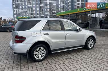 Позашляховик / Кросовер Mercedes-Benz M-Class 2007 в 