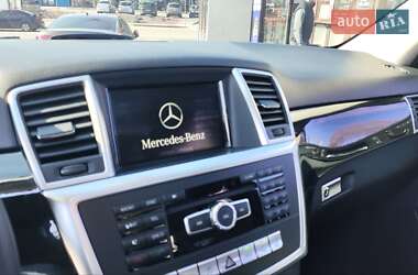 Внедорожник / Кроссовер Mercedes-Benz M-Class 2015 в 