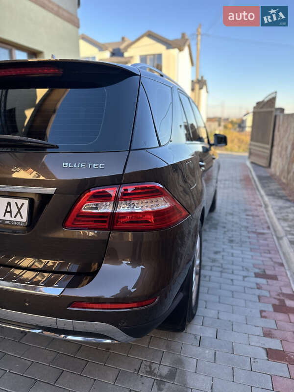 Внедорожник / Кроссовер Mercedes-Benz M-Class 2013 в Тернополе