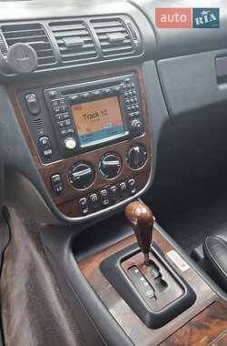 Внедорожник / Кроссовер Mercedes-Benz M-Class 2001 в 