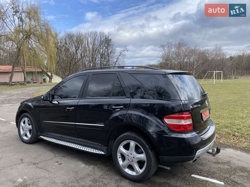 Позашляховик / Кросовер Mercedes-Benz M-Class 2006 в Рівному