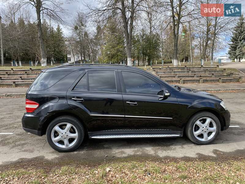 Позашляховик / Кросовер Mercedes-Benz M-Class 2006 в Рівному