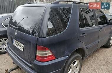 Внедорожник / Кроссовер Mercedes-Benz M-Class 2000 в 