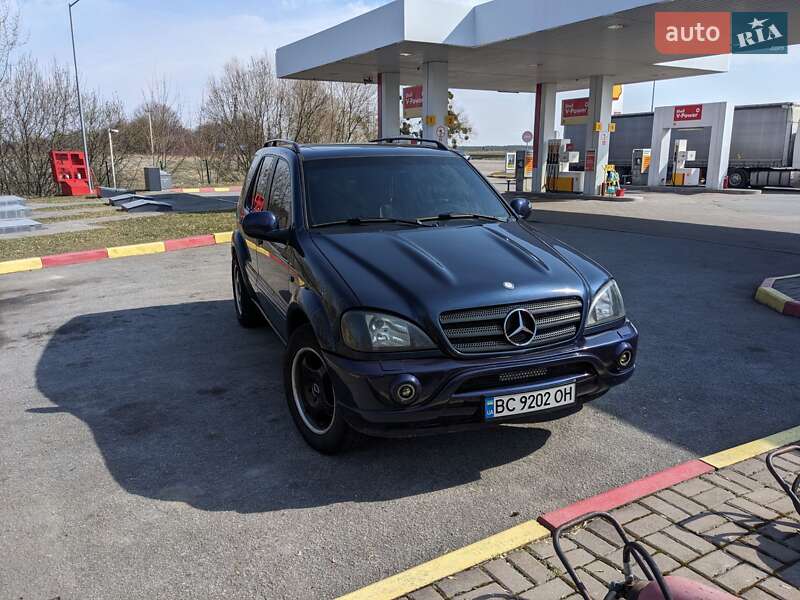 Позашляховик / Кросовер Mercedes-Benz M-Class 2000 в Львові