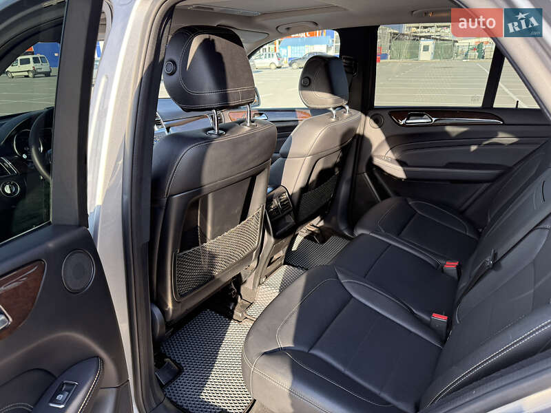Позашляховик / Кросовер Mercedes-Benz M-Class 2013 в Кам'янець-Подільському