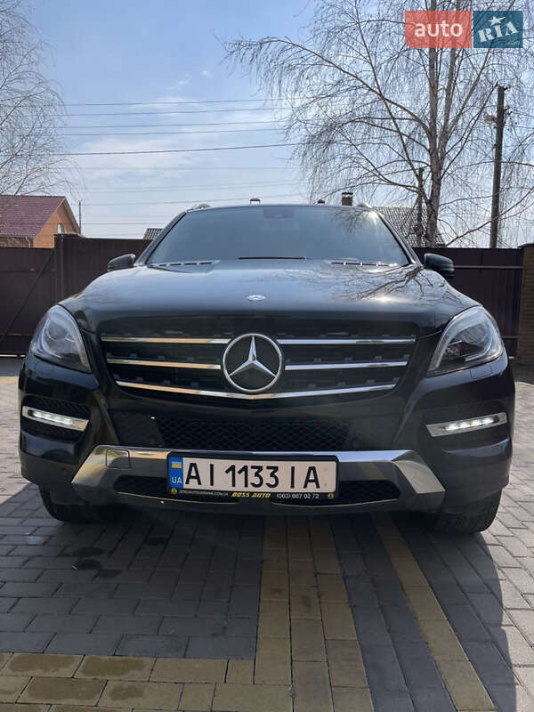 Внедорожник / Кроссовер Mercedes-Benz M-Class 2013 в Киеве