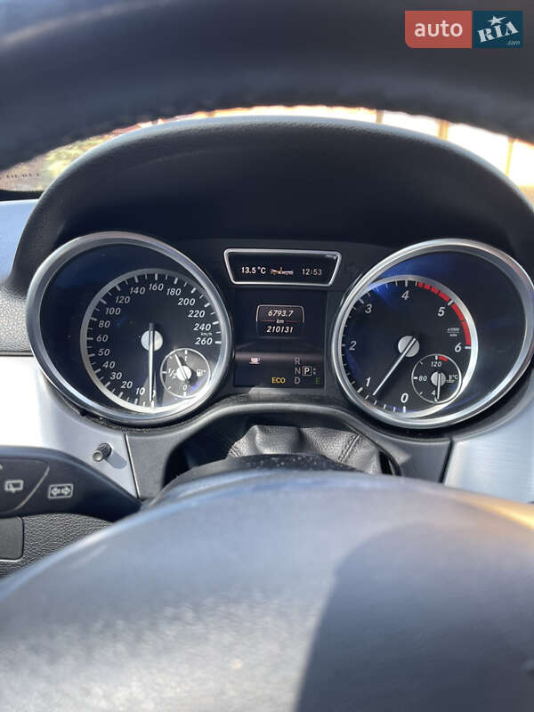 Внедорожник / Кроссовер Mercedes-Benz M-Class 2013 в Киеве