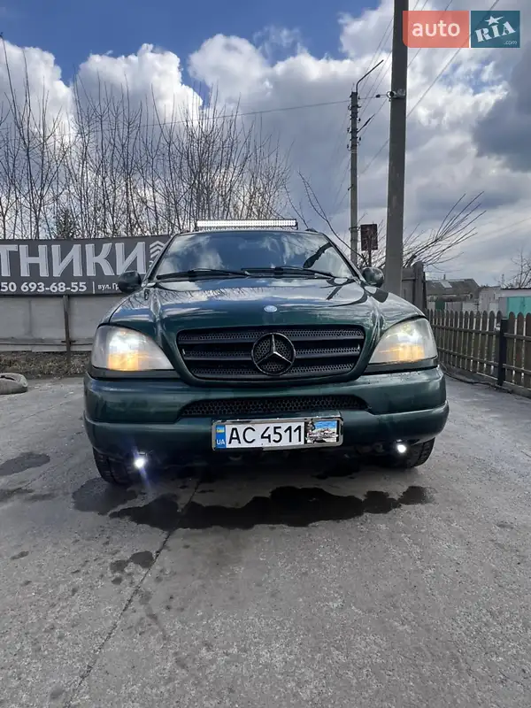 Mercedes-Benz M-Class