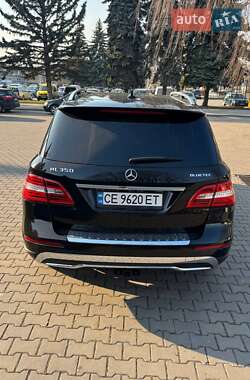 Внедорожник / Кроссовер Mercedes-Benz M-Class 2011 в 
