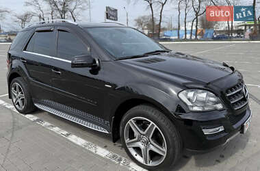 Mercedes-Benz M-Class 2011 Mercedes-Benz M-Class 2011