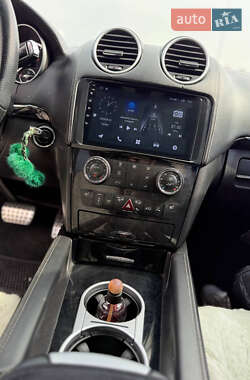 Внедорожник / Кроссовер Mercedes-Benz M-Class 2011 в 