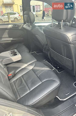 Позашляховик / Кросовер Mercedes-Benz M-Class 2009 в 