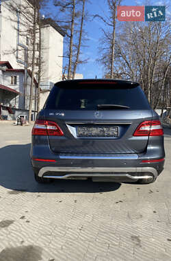 Внедорожник / Кроссовер Mercedes-Benz M-Class 2012 в 
