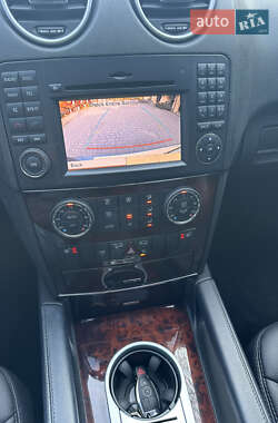 Внедорожник / Кроссовер Mercedes-Benz M-Class 2011 в 