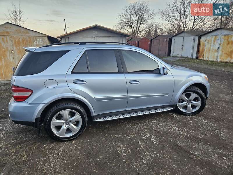 Внедорожник / Кроссовер Mercedes-Benz M-Class 2006 в Коломые