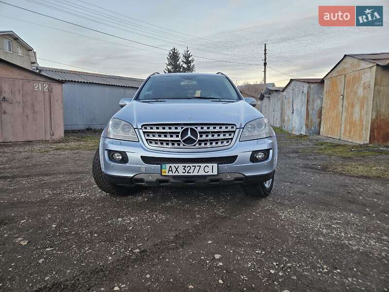 Внедорожник / Кроссовер Mercedes-Benz M-Class 2006 в Коломые