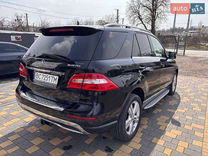Позашляховик / Кросовер Mercedes-Benz M-Class 2014 в Львові