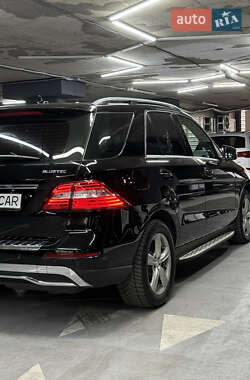 Внедорожник / Кроссовер Mercedes-Benz M-Class 2013 в 