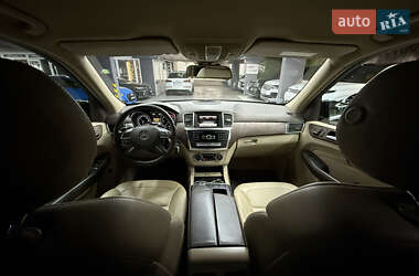 Внедорожник / Кроссовер Mercedes-Benz M-Class 2013 в 