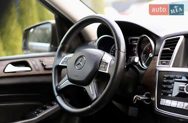 Внедорожник / Кроссовер Mercedes-Benz M-Class 2014 в 