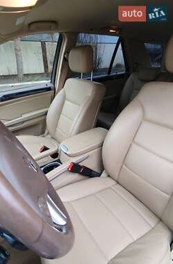 Внедорожник / Кроссовер Mercedes-Benz M-Class 2010 в 